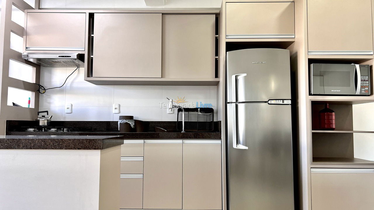 Apartamento para aluguel de temporada em Bombinhas (Canto Grande)