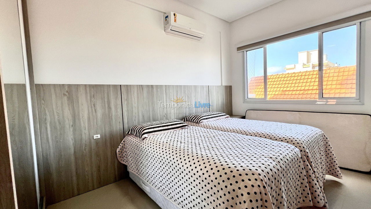 Apartamento para aluguel de temporada em Bombinhas (Canto Grande)