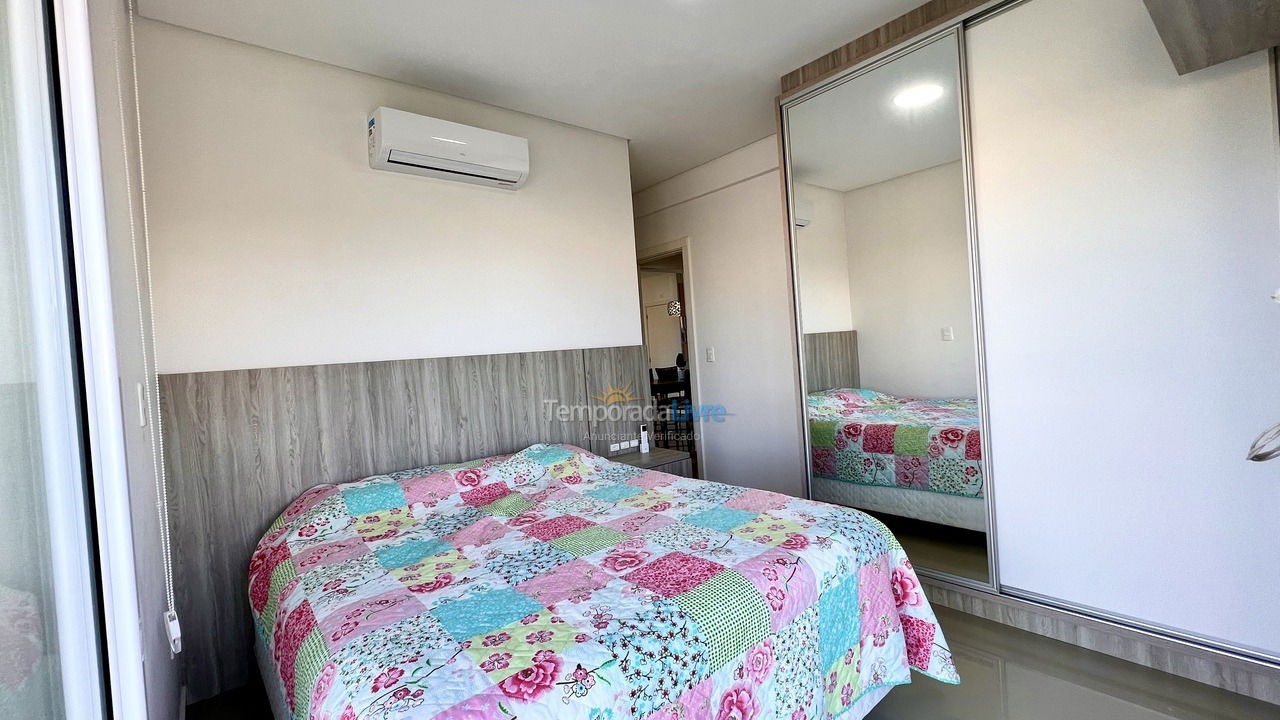 Apartamento para aluguel de temporada em Bombinhas (Canto Grande)