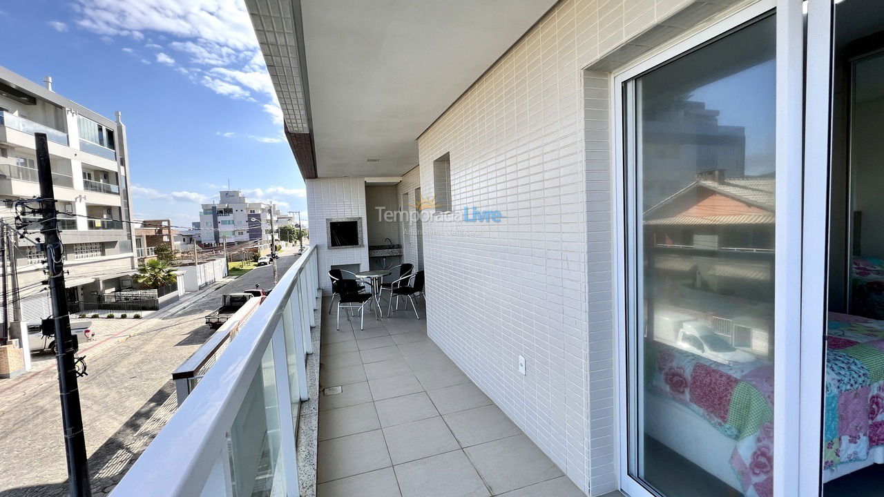 Apartamento para aluguel de temporada em Bombinhas (Canto Grande)