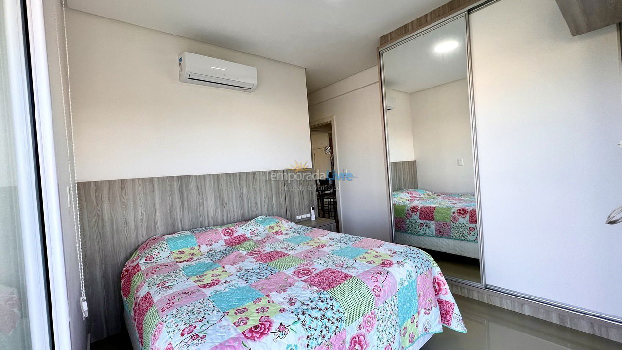 Apartamento para aluguel de temporada em Bombinhas (Canto Grande)
