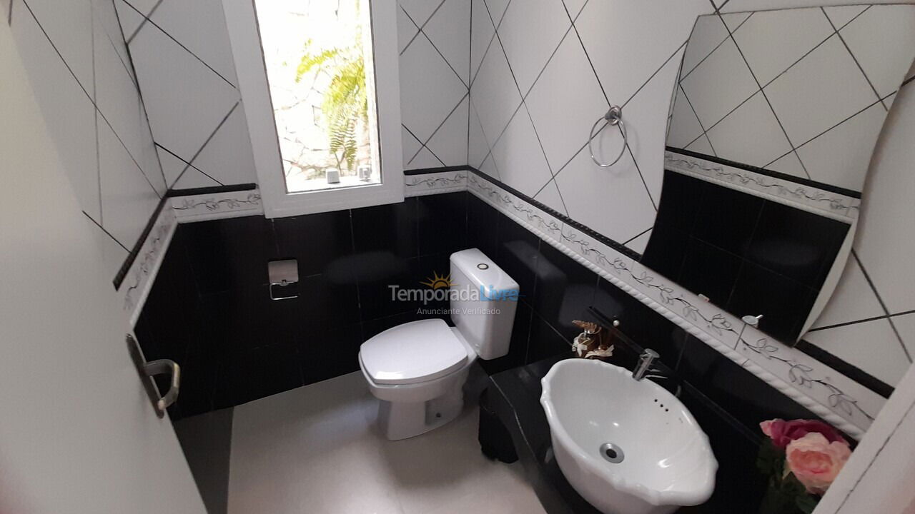 Casa para alquiler de vacaciones em Paraty (Caborê)