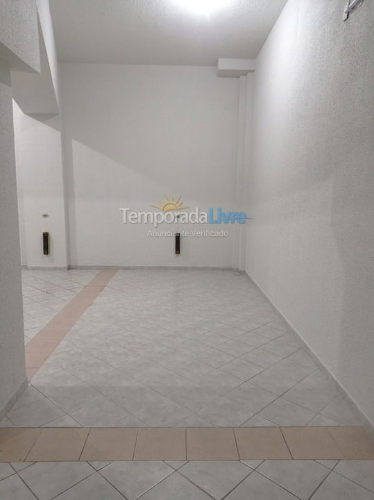 Apartamento para aluguel de temporada em Itapema (Meia Praia)