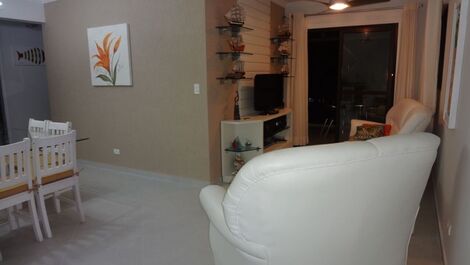 Apartamento Guarujá - Enseada - 3 Dormitórios - 1 Suite -10 pessoas