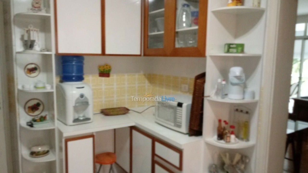 Apartamento para aluguel de temporada em Guarujá (Enseada)