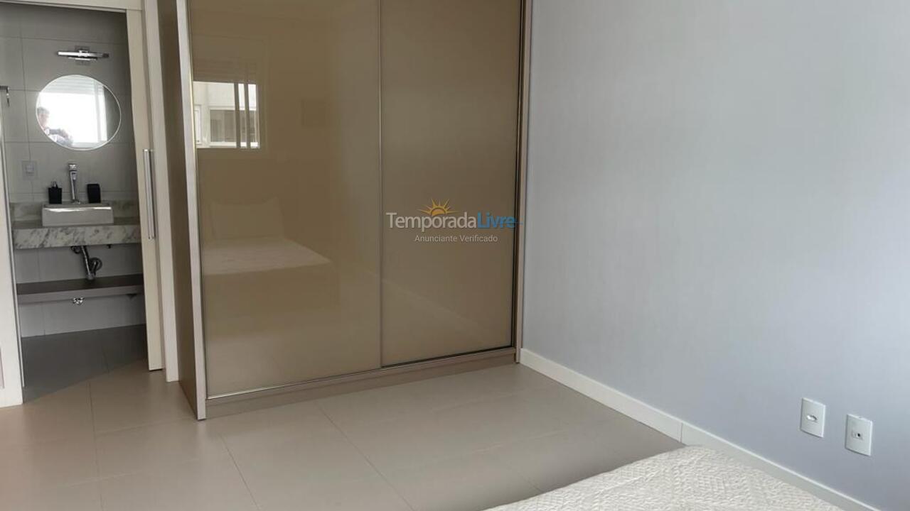 Apartamento para aluguel de temporada em Florianopolis (Praia dos Ingleses)