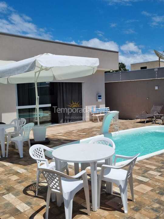 Casa para aluguel de temporada em Balneário Piçarras (Itacolomi)