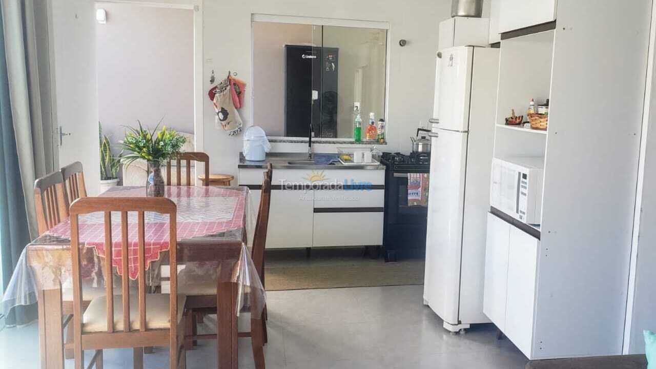 Casa para aluguel de temporada em Balneário Piçarras (Itacolomi)
