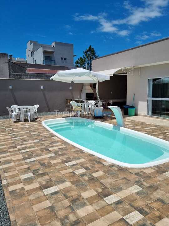 Casa para aluguel de temporada em Balneário Piçarras (Itacolomi)