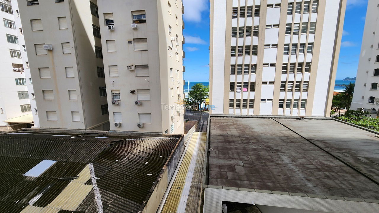 Apartamento para aluguel de temporada em Guarujá (Pitangueiras)