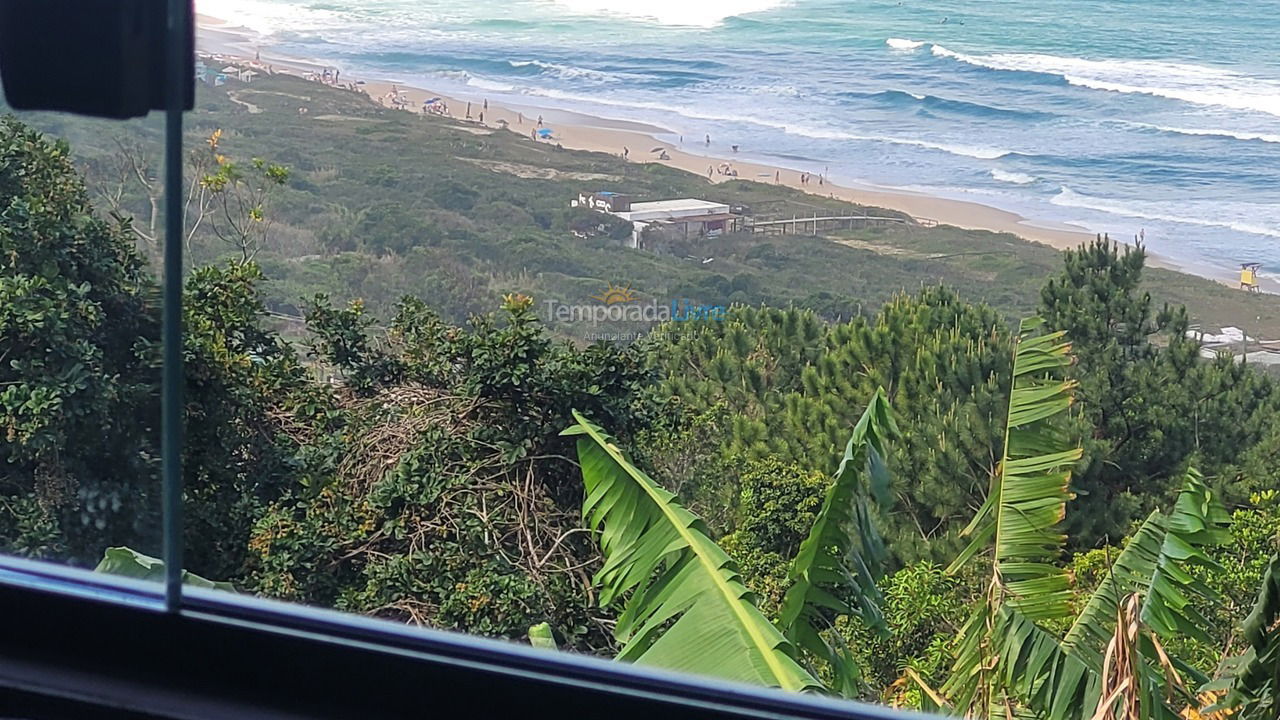 Casa para aluguel de temporada em Florianópolis (Praia Mole)