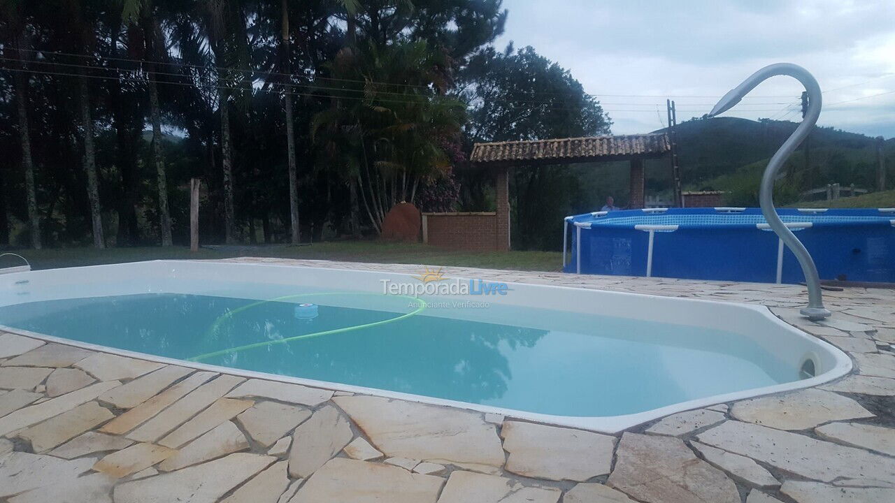 Ranch for vacation rental in Paraibuna (Bairro Campo Redondo)