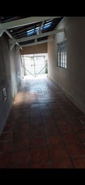 Entrada garagem com 2 portões 