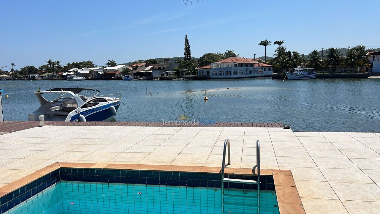 Casa para alquiler de vacaciones em Cabo Frio (Ogiva)