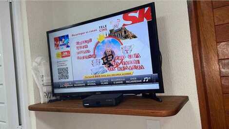 Quartos equipados com smart tv com acesso sky, 32 polegadas