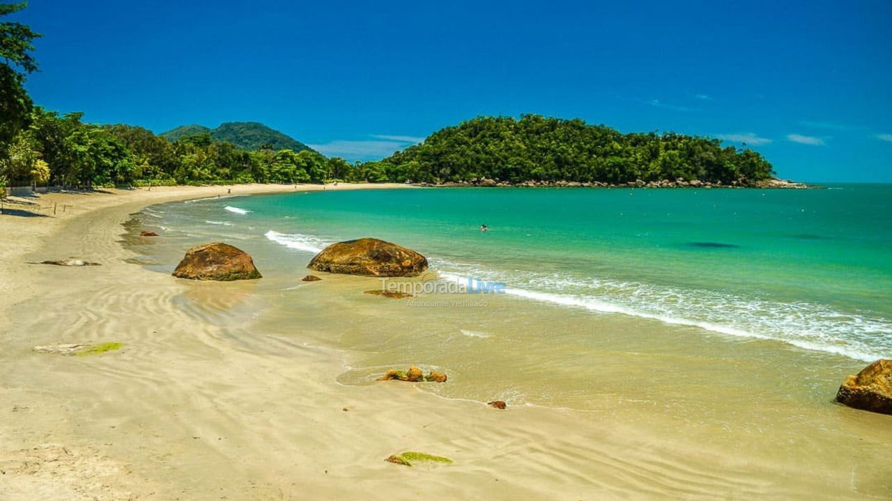 Casa para alquiler de vacaciones em Ubatuba (Praia do Lázaro)