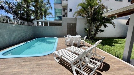 Casa con piscina a 50 metros de la playa de Mariscal