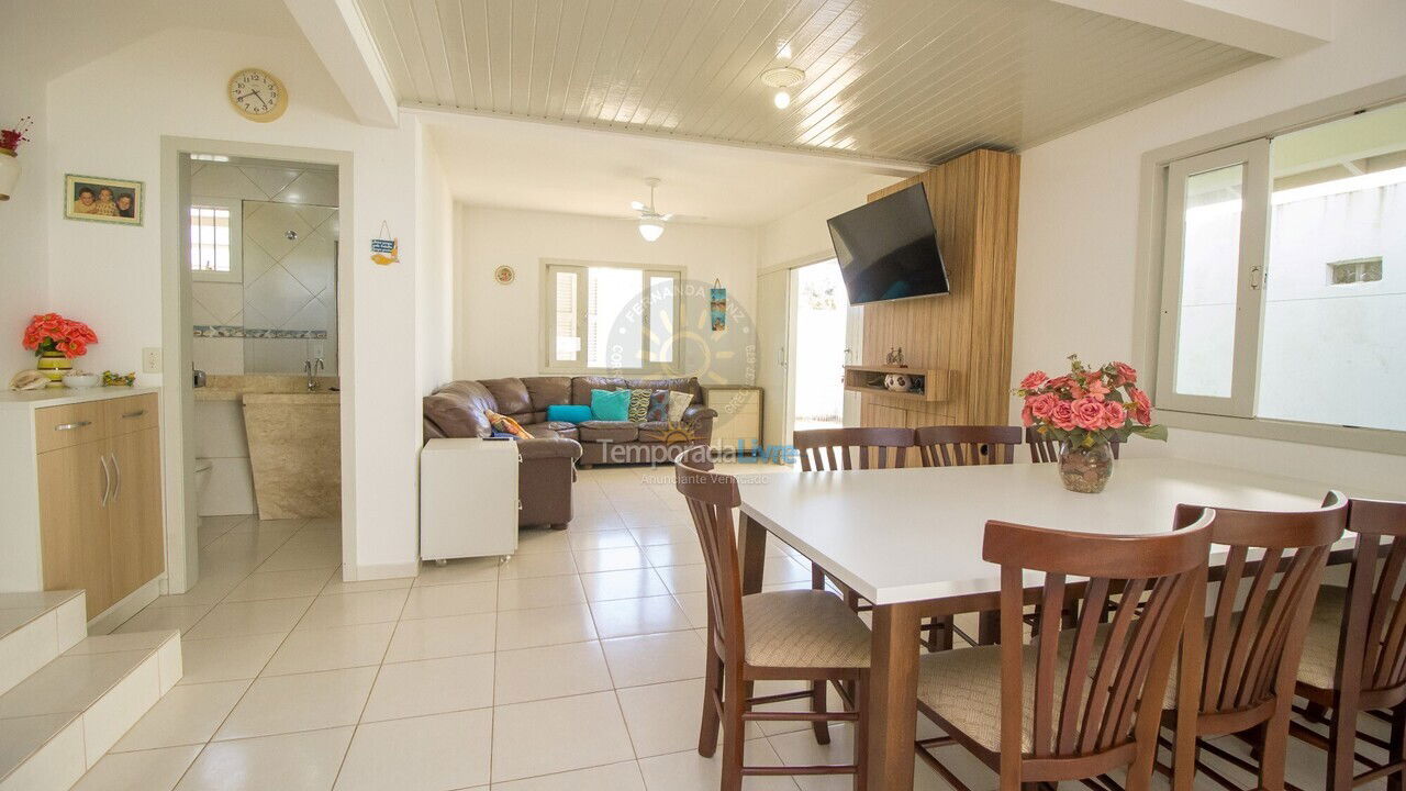 House for vacation rental in Bombinhas (Canto Grande)