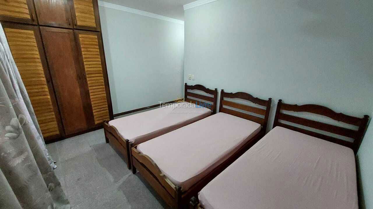 Casa para aluguel de temporada em Guarujá (Enseada)