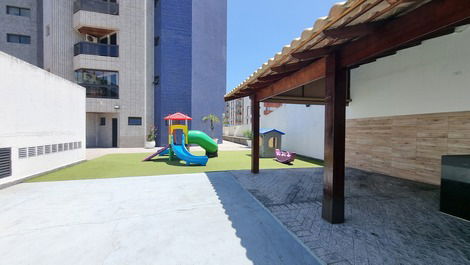 Churrasqueira e playground