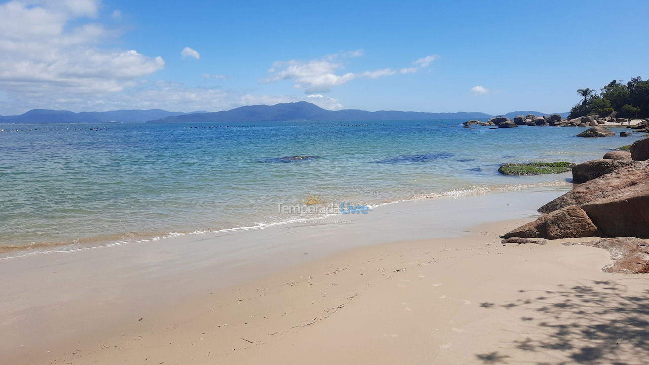 Casa para alquiler de vacaciones em Governador Celso Ramos (Canto dos Ganchos)