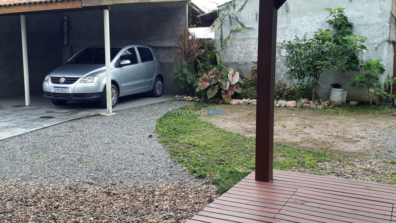 Casa para alquiler de vacaciones em Itapoá (Balneário Rio Gracioso)