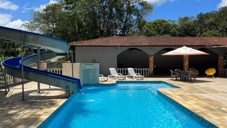 CHÁCARA PARA TEMPORADA EM JUQUITIBA ( PISCINA COM TOBOÁGUA)