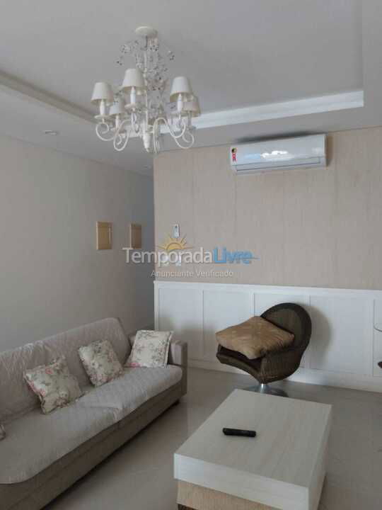 Apartment for vacation rental in Itapema (Meia Praia)