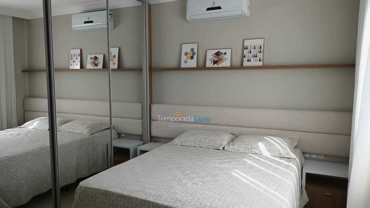 Apartamento para aluguel de temporada em Itapema (Meia Praia)