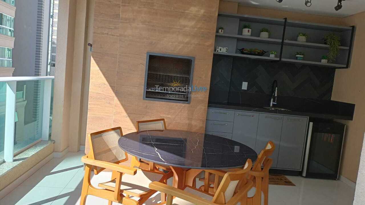 Apartamento para aluguel de temporada em Itapema (Meia Praia)