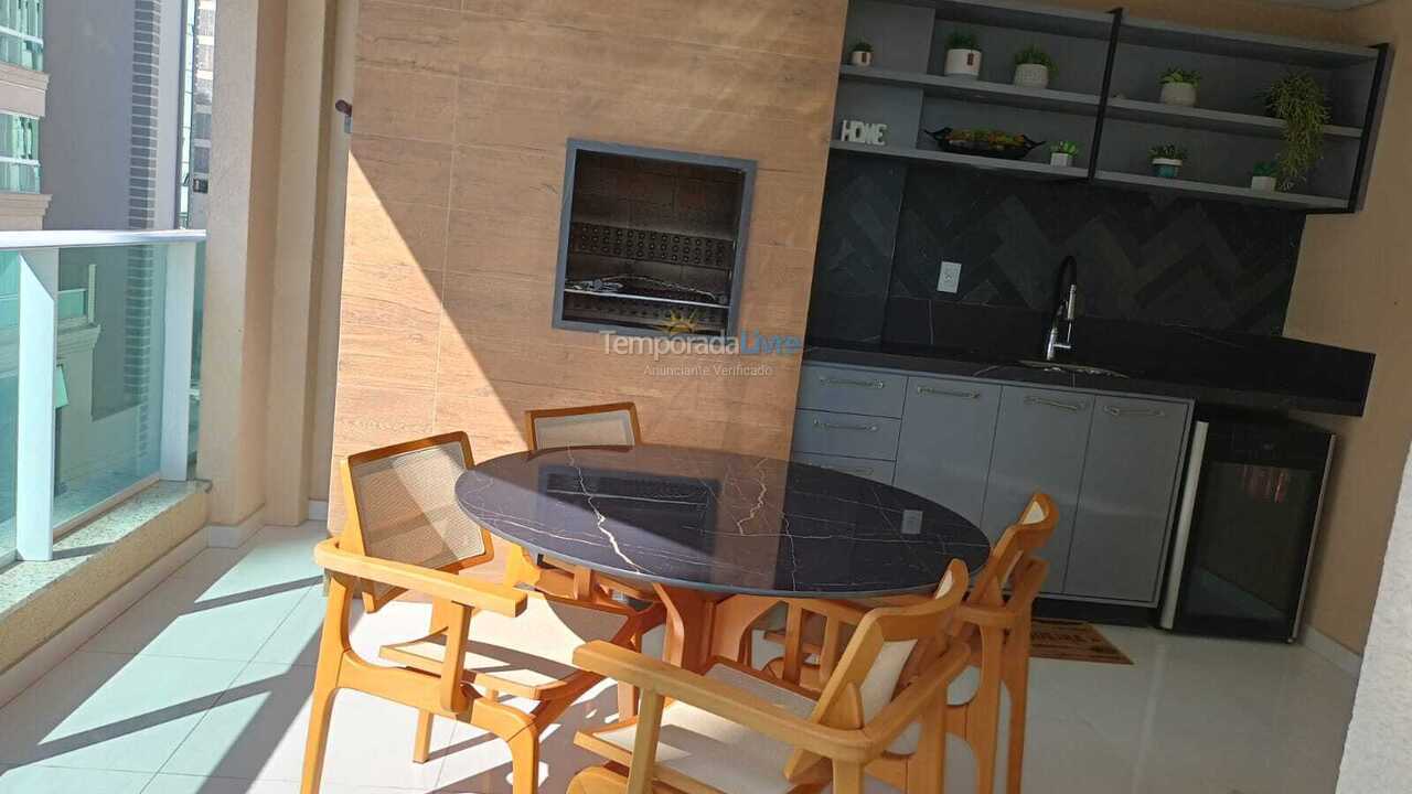 Apartamento para aluguel de temporada em Itapema (Meia Praia)