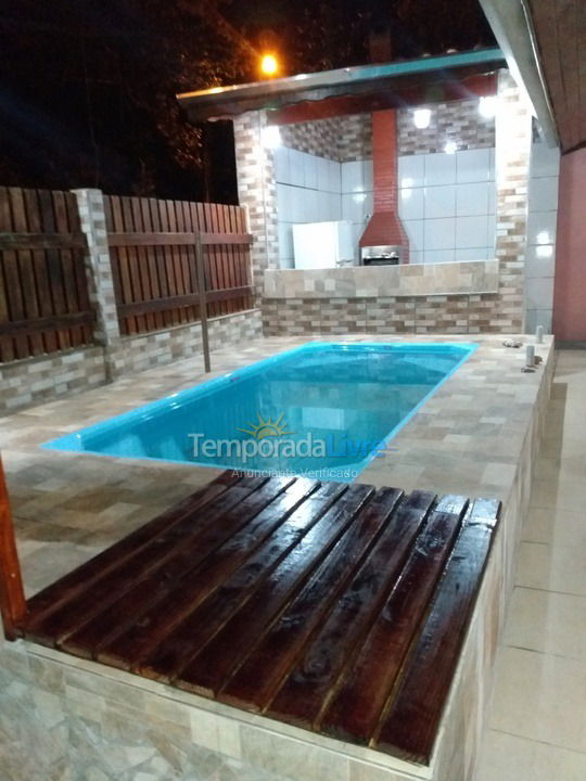 House for vacation rental in Ubatuba (Praia das Toninhas)