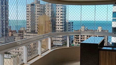 4 habitaciones, 2 suites con vista al mar