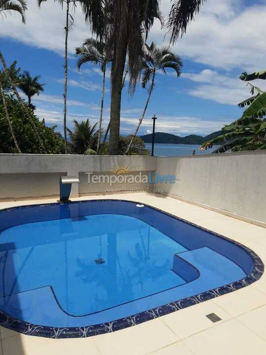 Casa para aluguel de temporada em Ubatuba (Enseada)