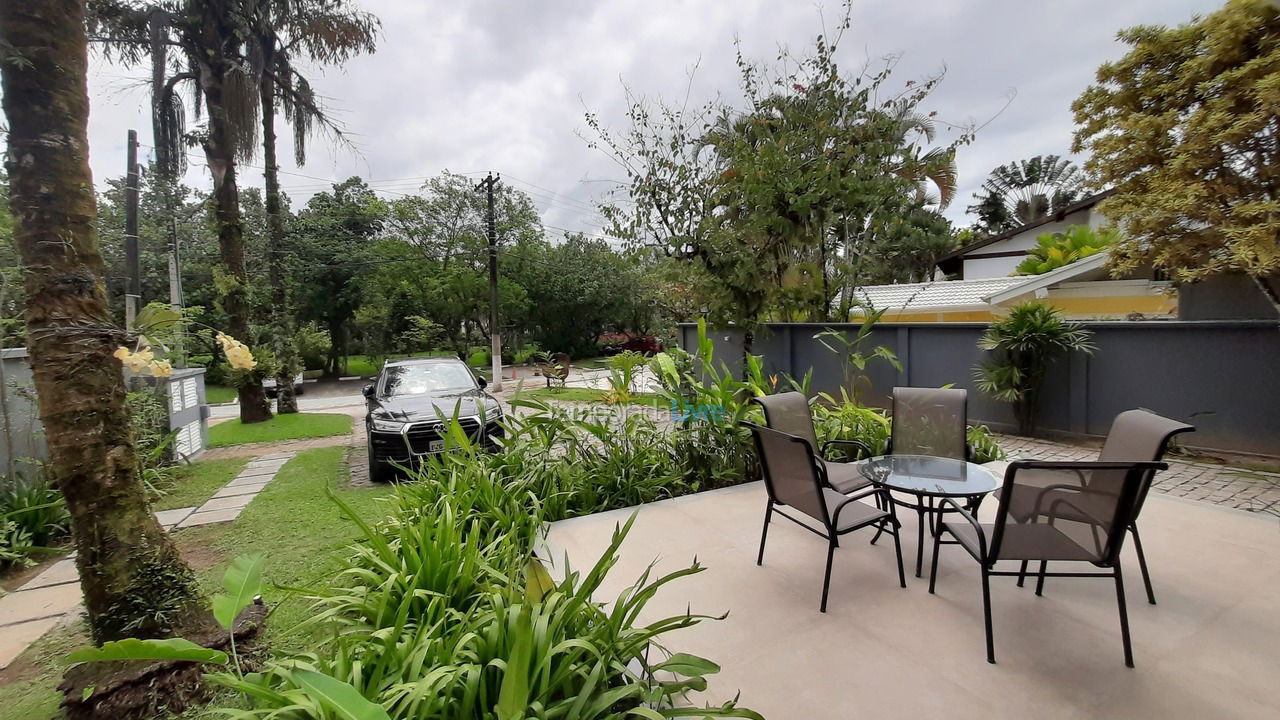 Casa para aluguel de temporada em São Sebastião (Praia da Baleia)