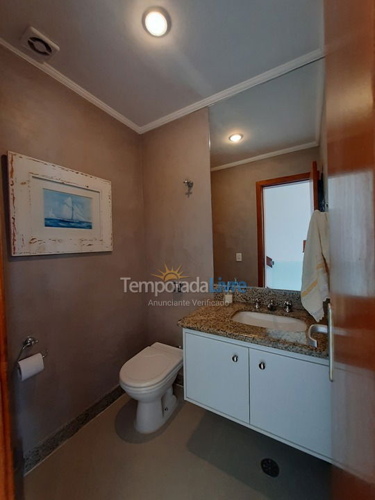 Casa para aluguel de temporada em São Sebastião (Praia da Baleia)