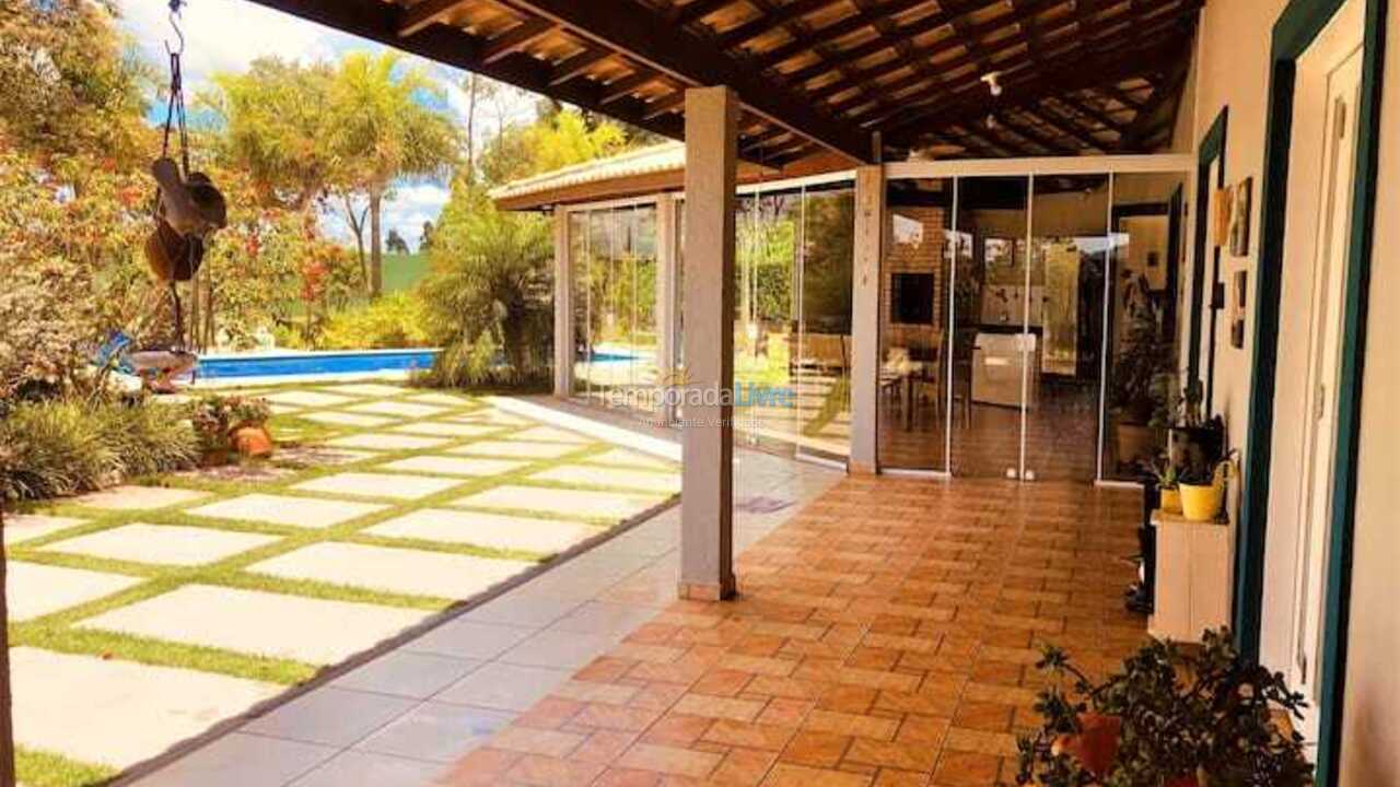 Chácara / sítio para aluguel de temporada em Mairinque (Condomínio Porta do Sol)