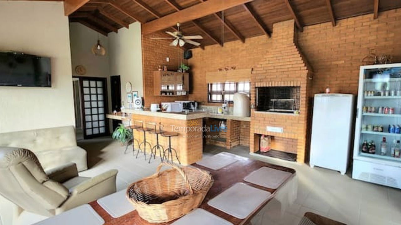 Casa para aluguel de temporada em Mairinque (Condomínio Porta do Sol)