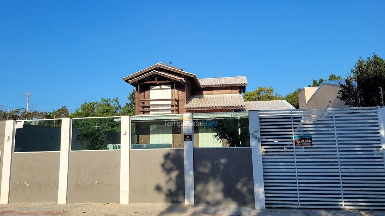 Casa para alquiler de vacaciones em Bombinhas (Canto Grande)