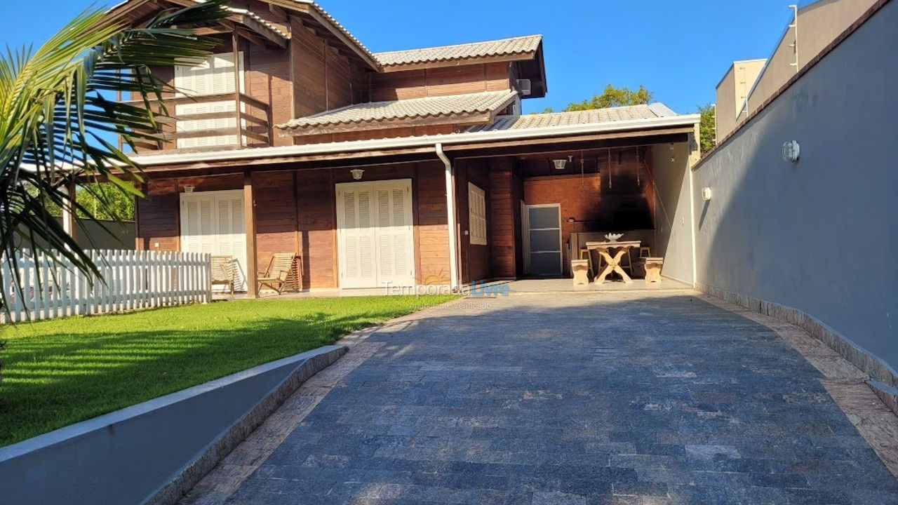 Casa para alquiler de vacaciones em Bombinhas (Canto Grande)