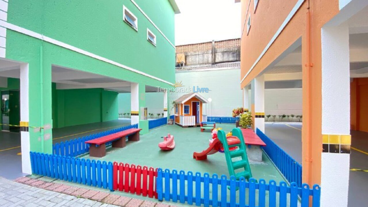 Casa para aluguel de temporada em Bombinhas (Praia de Bombas)