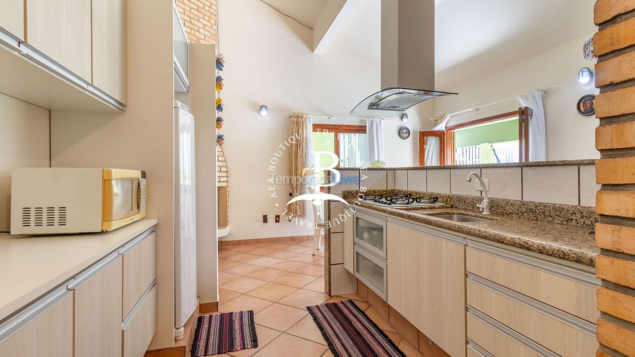Casa para alquiler de vacaciones em Bombinhas (Praia de Bombas)