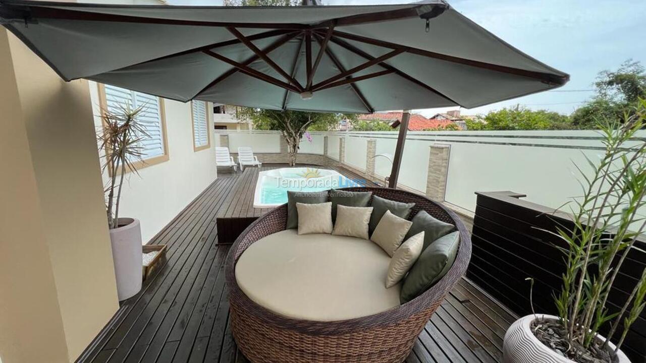 House for vacation rental in Bombinhas (Praia de Bombas)