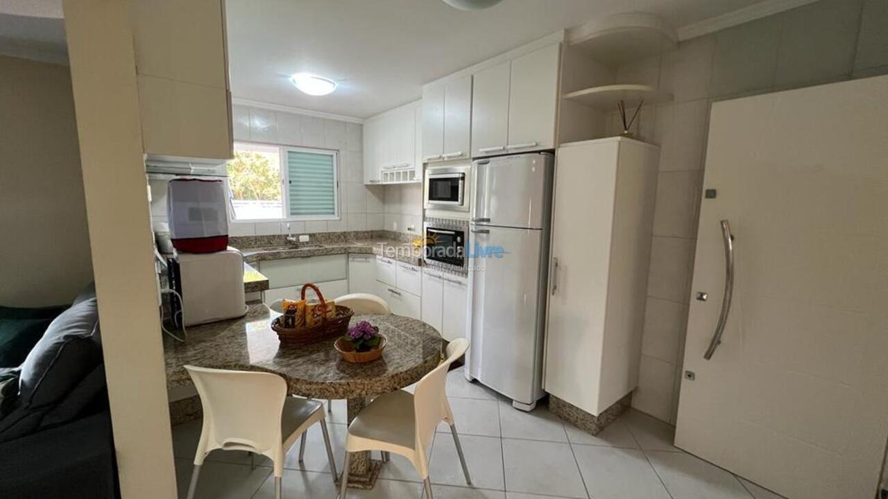 House for vacation rental in Bombinhas (Praia de Bombas)