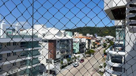 Apartamento com linda vista para o mar 80 metros da praia