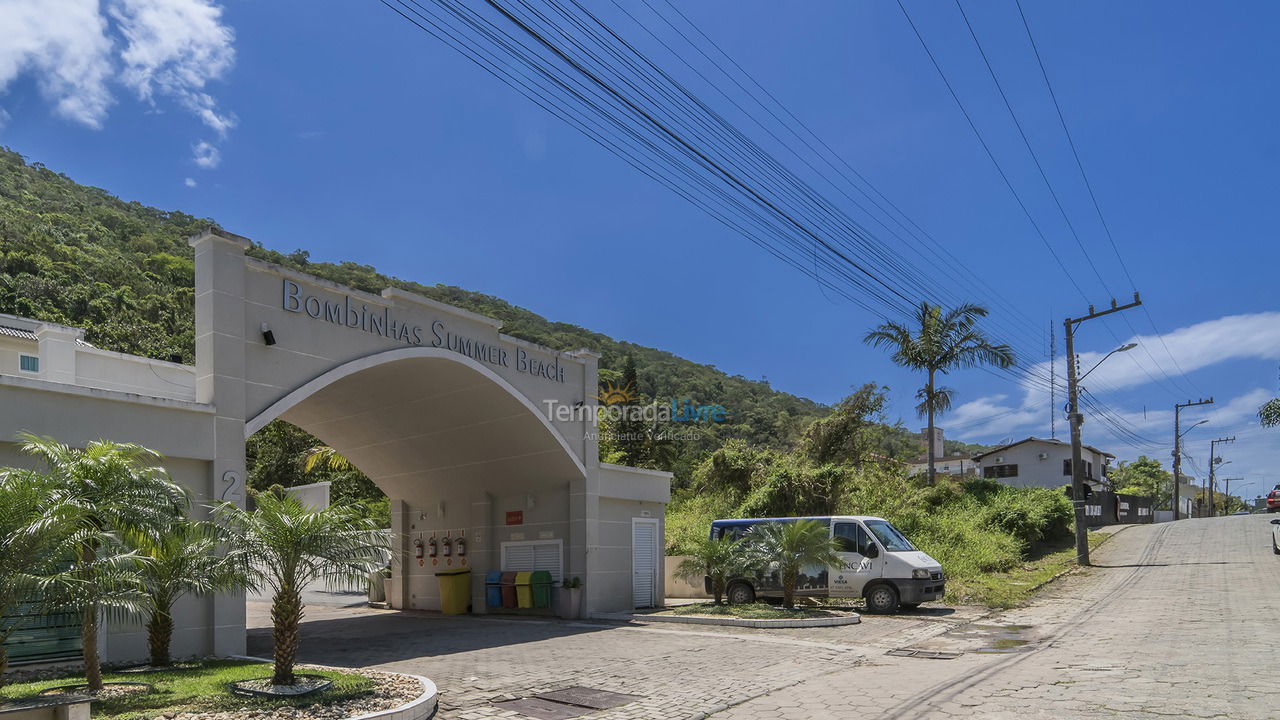 Apartment for vacation rental in Bombinhas (Praia de Bombas)