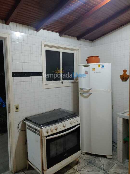 Casa para aluguel de temporada em Ubatuba (Praia do Sape)