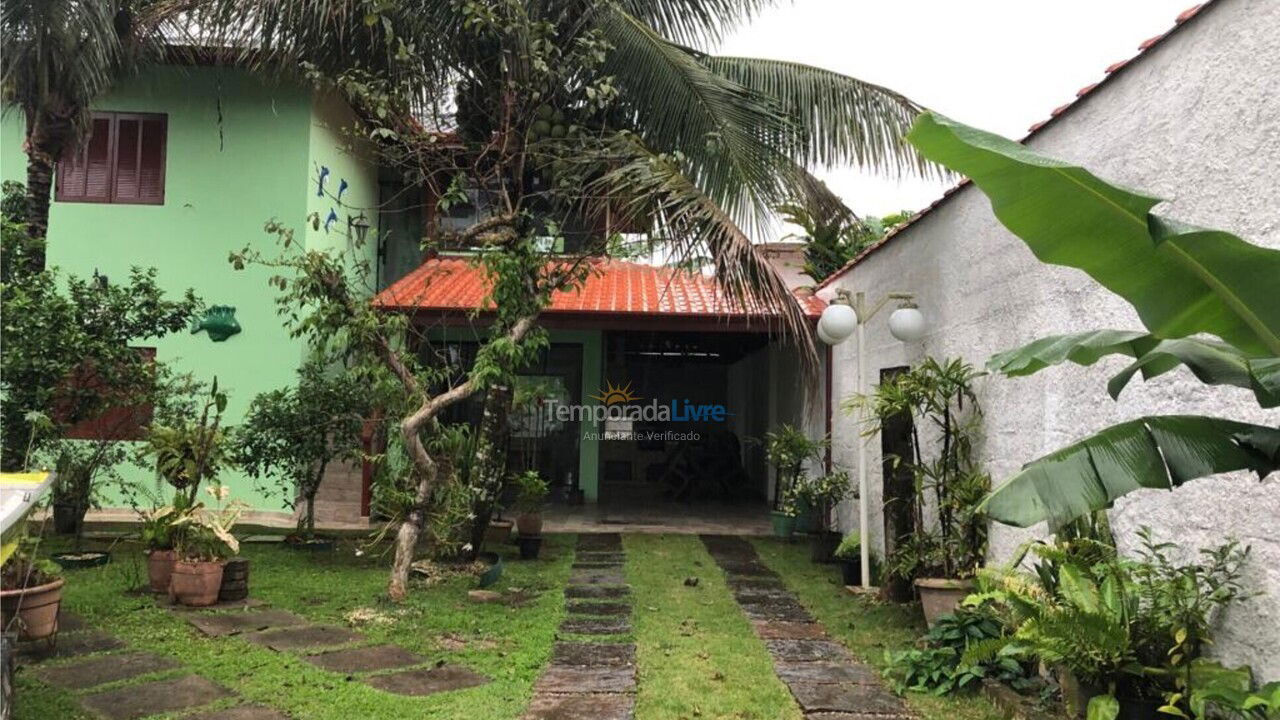 House for vacation rental in Ubatuba (Praia do Lázaro)