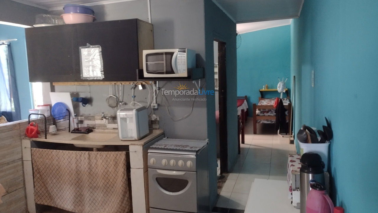 Casa para aluguel de temporada em Ilha Comprida (Balneario Claudia Mara)