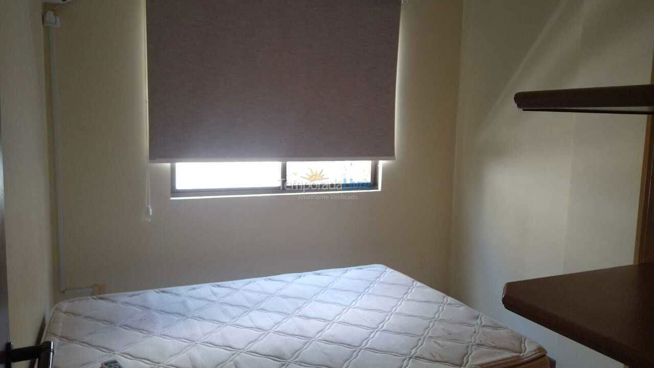 Apartamento para aluguel de temporada em Itapema (Meia Praia)